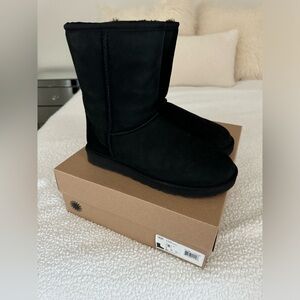 UGG classic shot boots black size 8